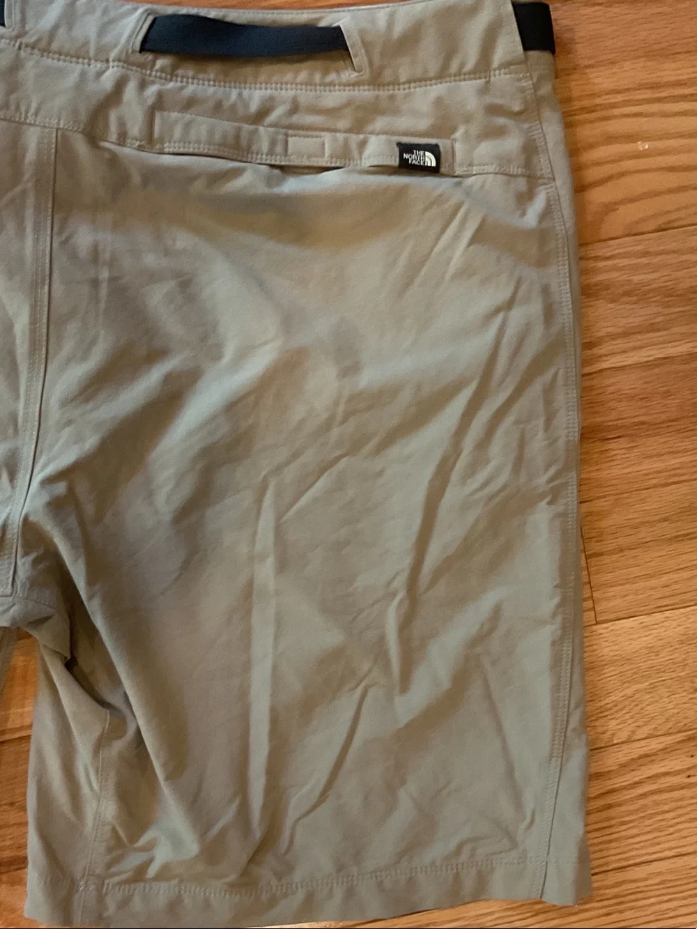 The North Face Men’s Khaki Hiking Shorts 10” inseam sz 40 sport Gorpcore travel